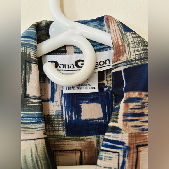 849- Dana Gibson Abstract Vintage Button Down - Picture 6 of 6